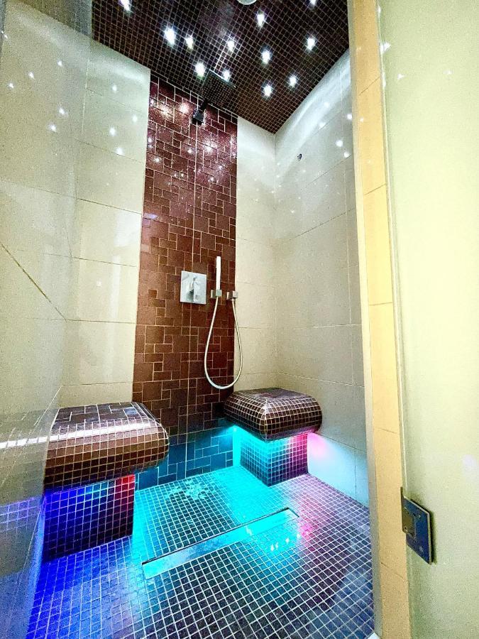 Pearl Lux Residency - Finn Sauna & Steam Room Boedapest Buitenkant foto